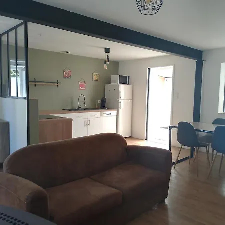 Maison Au Calme Proche Parc Sabliere Feriehus